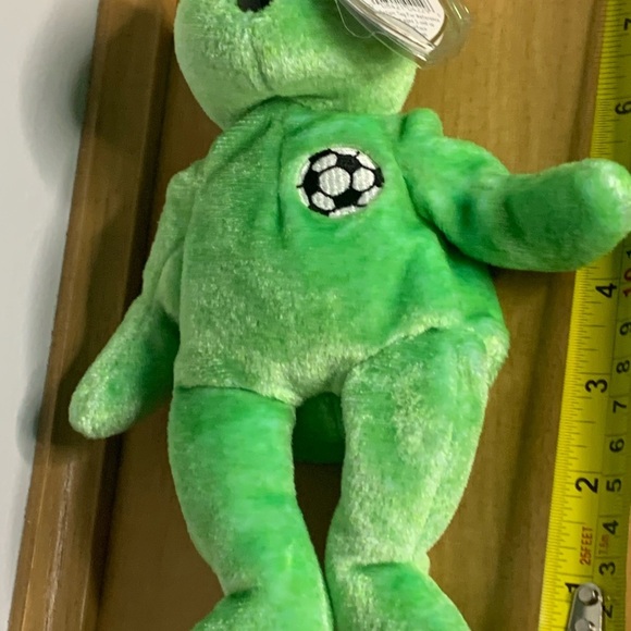 RARE!!! Ty Beanie Baby - 1998 Kicks - The Soccer Bear - with Tag Errors 98/99 - Picture 6 of 7